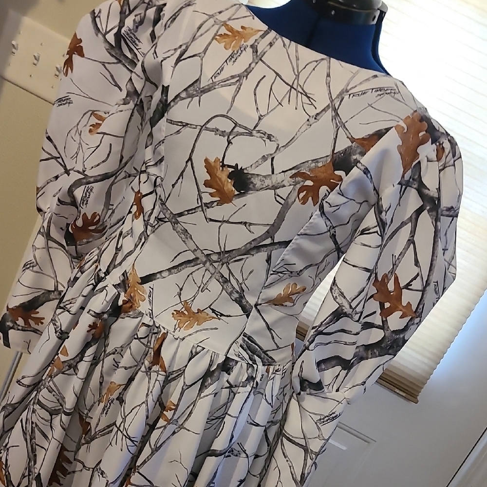 White and Brown Leaf Print Dress - Picture 8 of 11